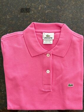 Lacoste Women’s short sleeve Bright Pink Polo with Crocodile Logo Size 34-US 2